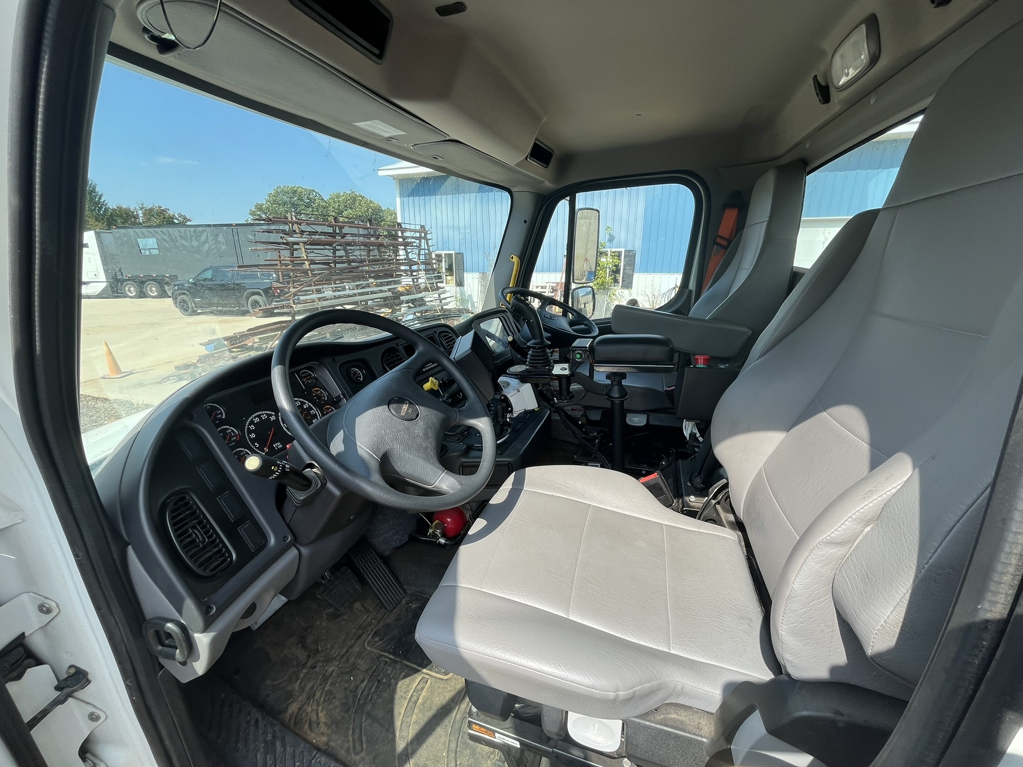 2024 Freightliner M2 Pac-Tech 31YD Bandit ASL garbage truck rental